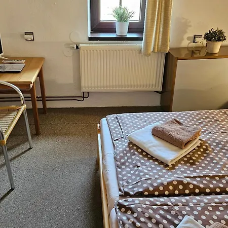 Konukevi Bauru Dvur 3*