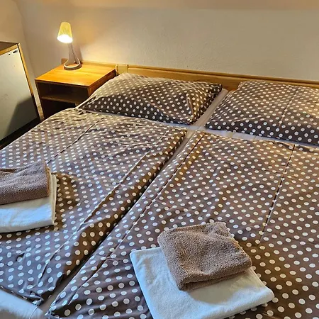 Bauru Dvur 3* Zdíkov