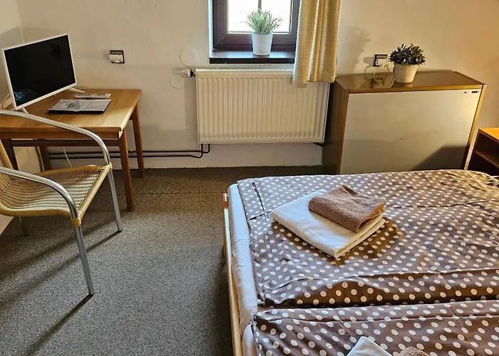 Pensionat Bauru Dvur 3*