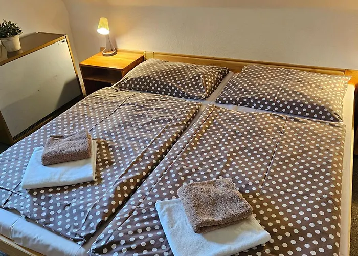 Bauru Dvur 3* Zdíkov